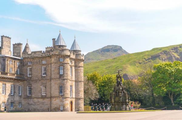 6 of Edinburgh’s most beautiful buildings